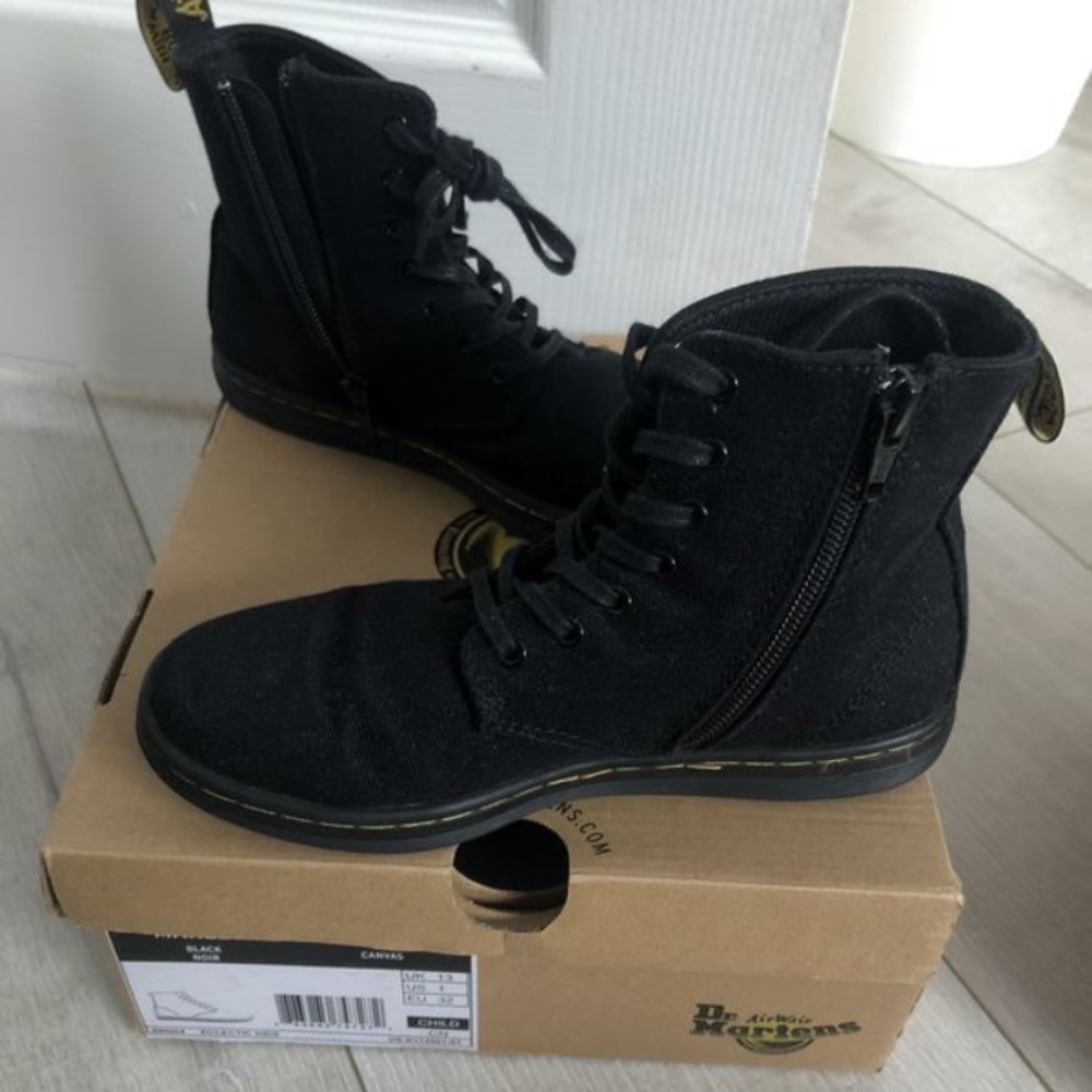 Doc Martens, Size 1